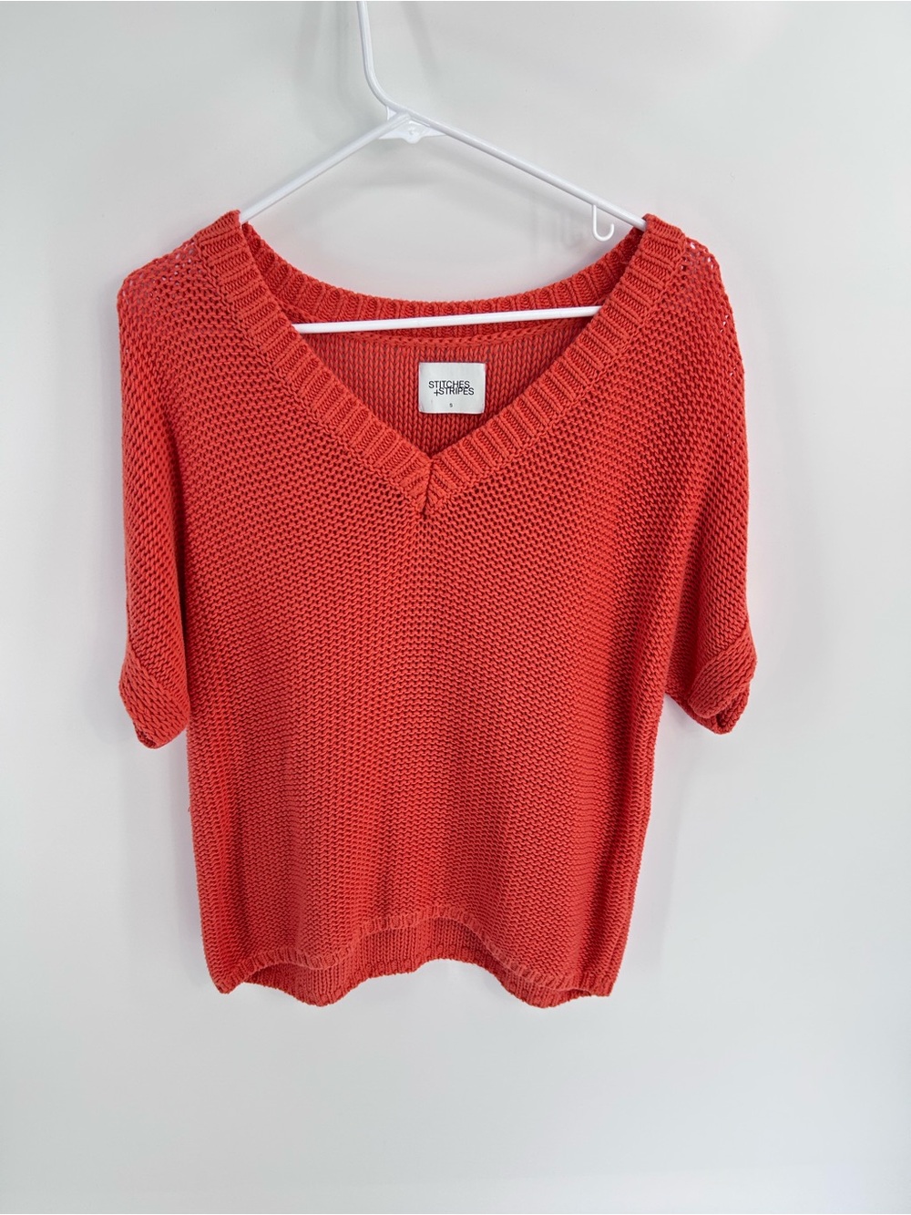 Stitches & Stripes Orange V-Neck Lightweight Sweater - Size Small